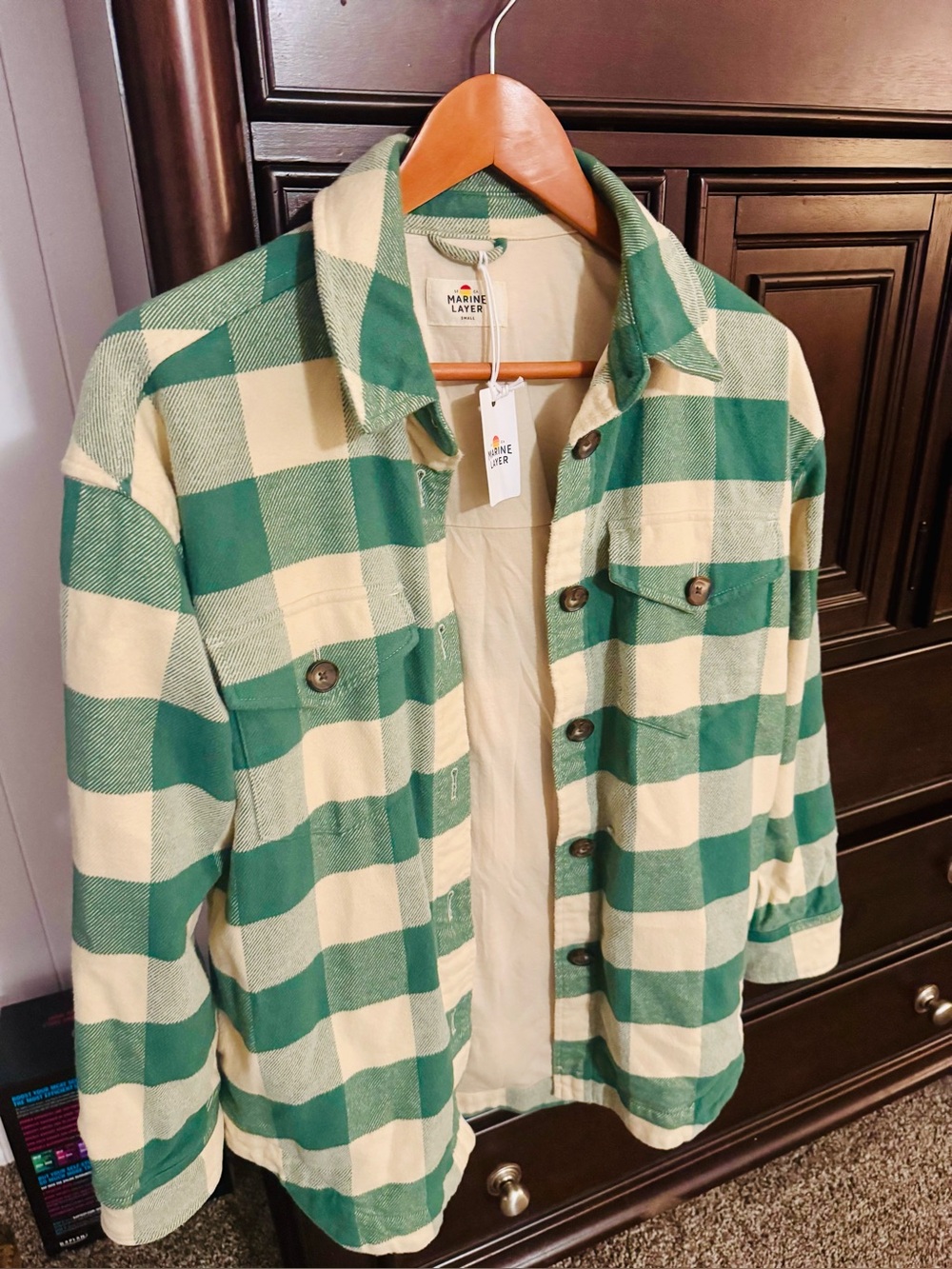 New Marine Layer Men’s Green and Cream Plaid Button-Down flannel, nice! 🐸🌳🌿